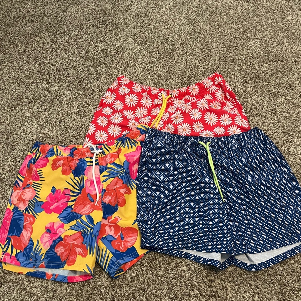 Colorful Patterned Swim Shorts Set